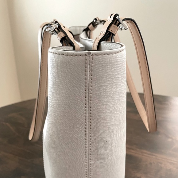 Michael Kors Tote Bag - Picture 7 of 11